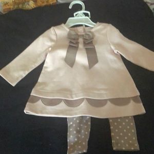 Adorable two piece set never worn